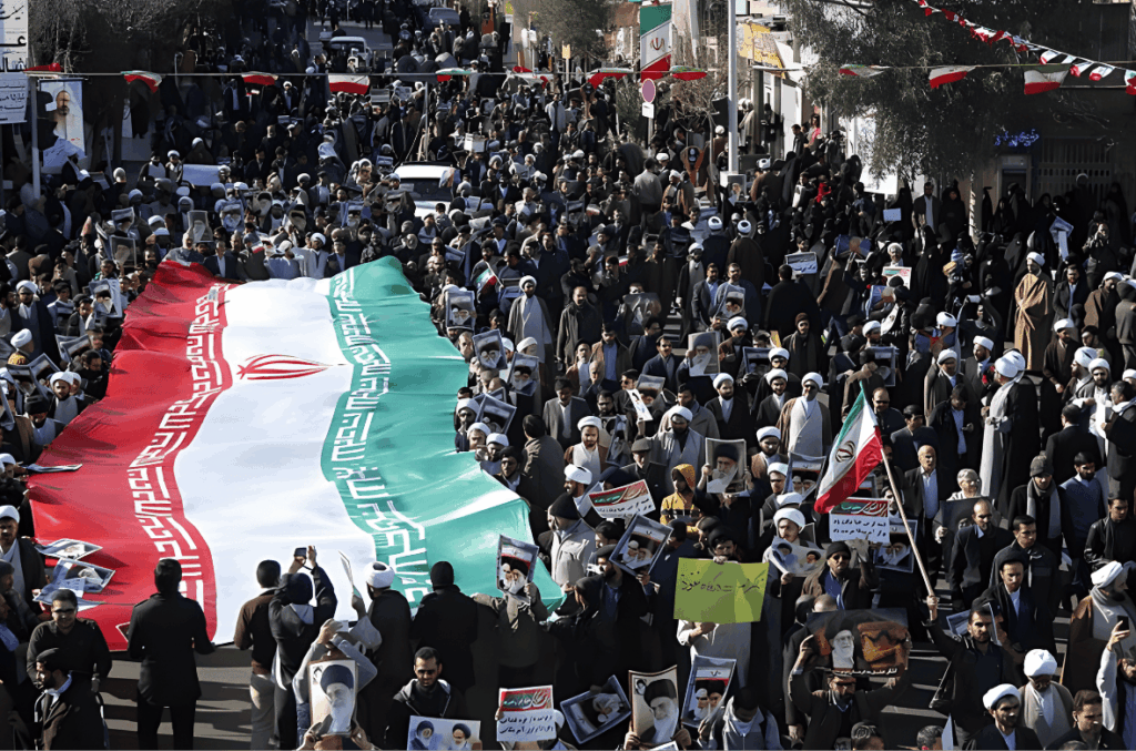 İran'daki Toplumsal Çöküş, Ekonomik Kriz ve Ayaklanmalar